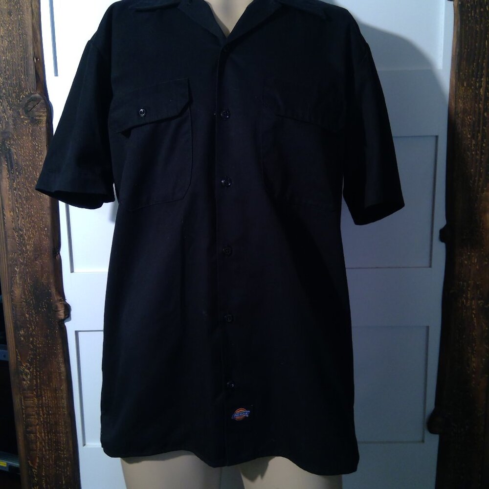 Dickies Men's Blue Button-Up Work Shirt (Size M)